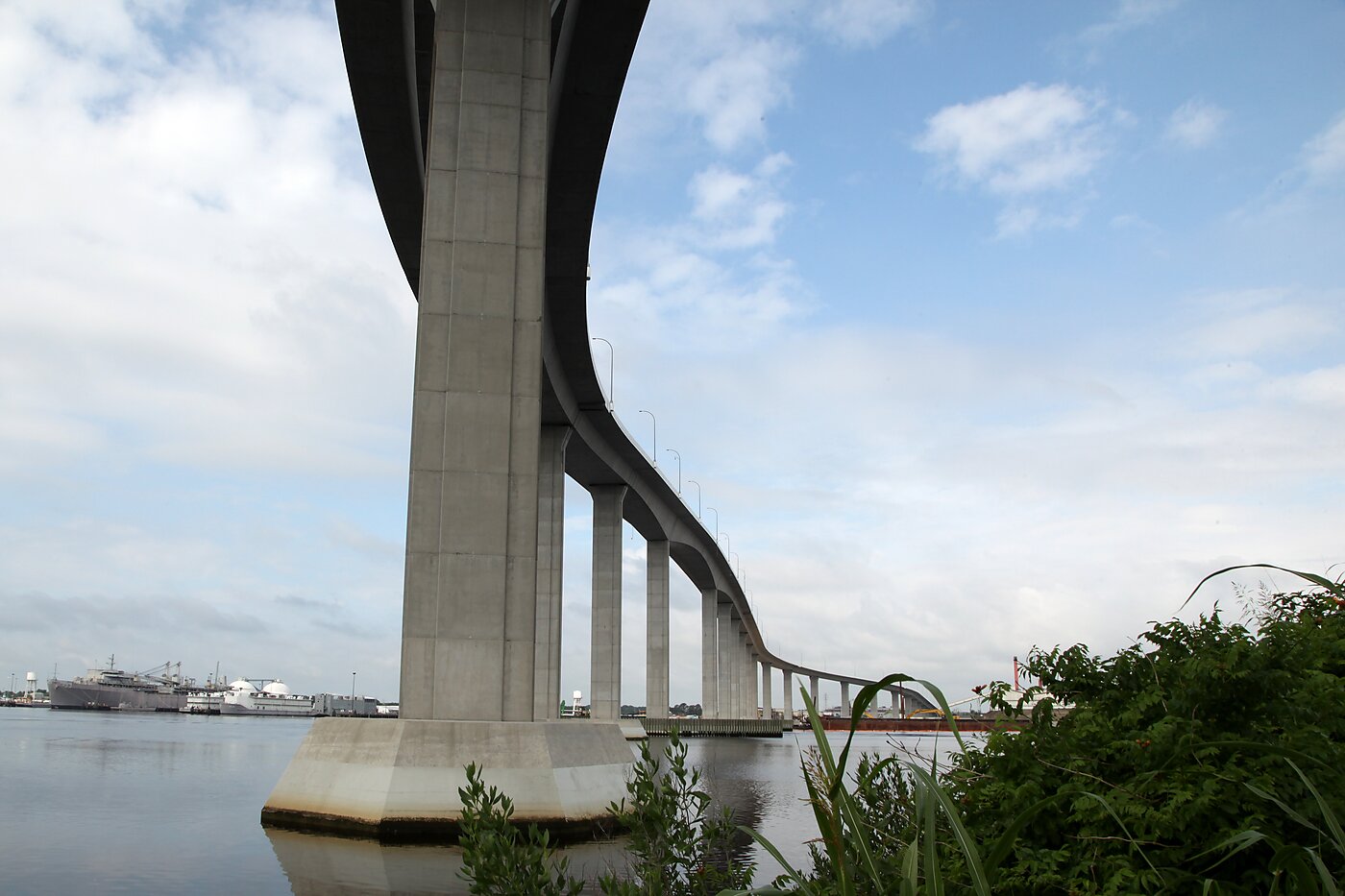 to-replace-the-francis-scott-key-bridge-quickly-turn-to-a-private